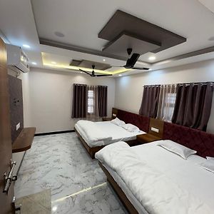 Shree Trilokeshwar Guest House